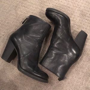 Nine West black booties